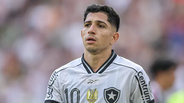 RJ - RIO DE JANEIRO - 28/09/2025 - BRASILEIRO A 2025, FLUMINENSE X BOTAFOGO - Savarino jogador do Botafogo durante partida contra o Fluminense no estadio Maracana pelo campeonato Brasileiro A 2025. Foto: Thiago Ribeiro/AGIF