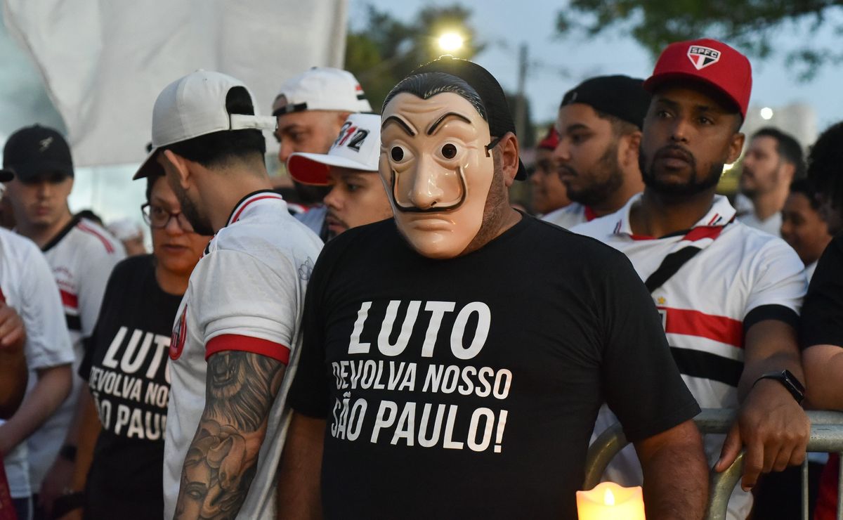 Polícia encontra caderno e vê pista-chave em esquema de camarote no São Paulo após nova operação