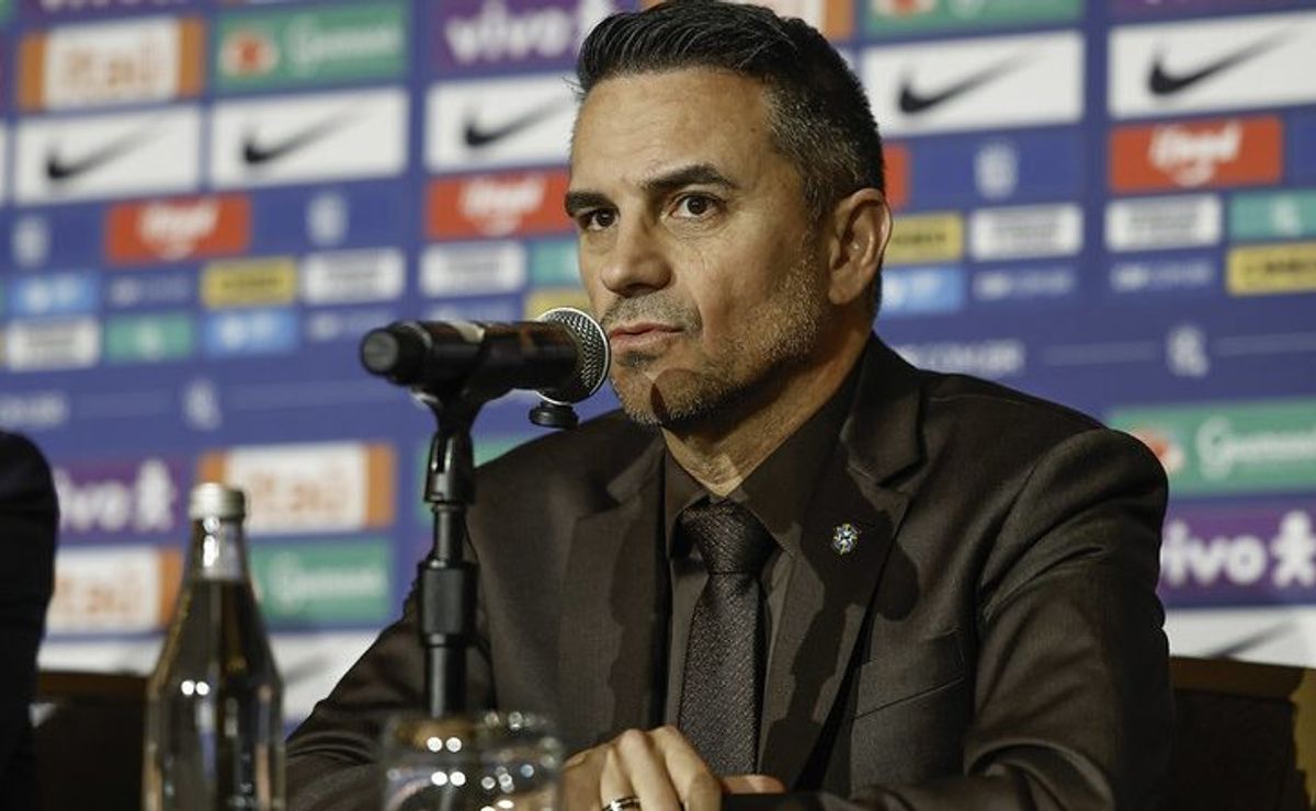 Rodrigo Caetano expõe ‘plano europeu’ para convocação da Seleção Brasileira visando à Copa do Mundo