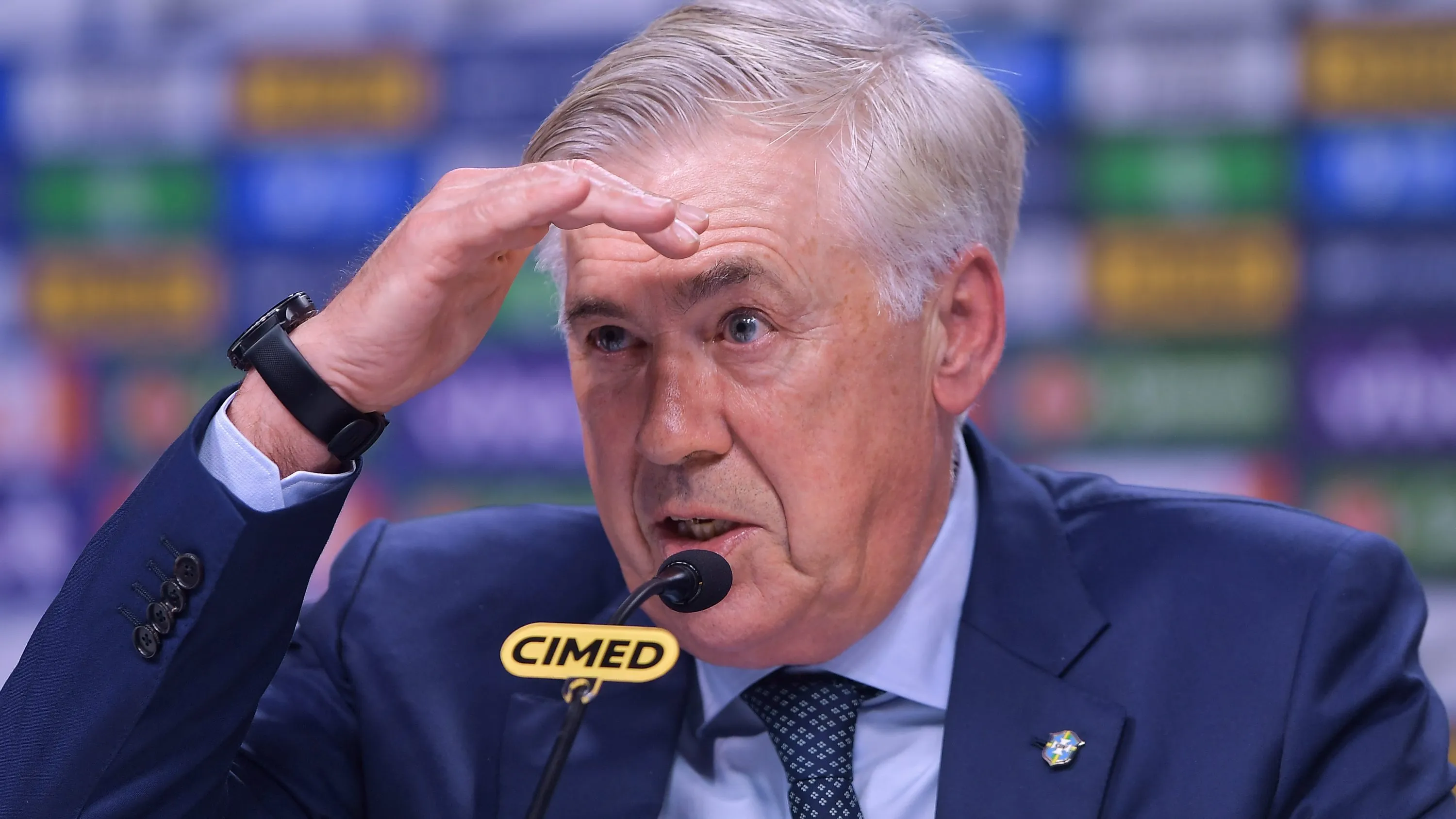 Ancelotti joga os olhares para os atletas que disputam vaga para a Copa do Mundo – Foto: Thiago Ribeiro/AGIF