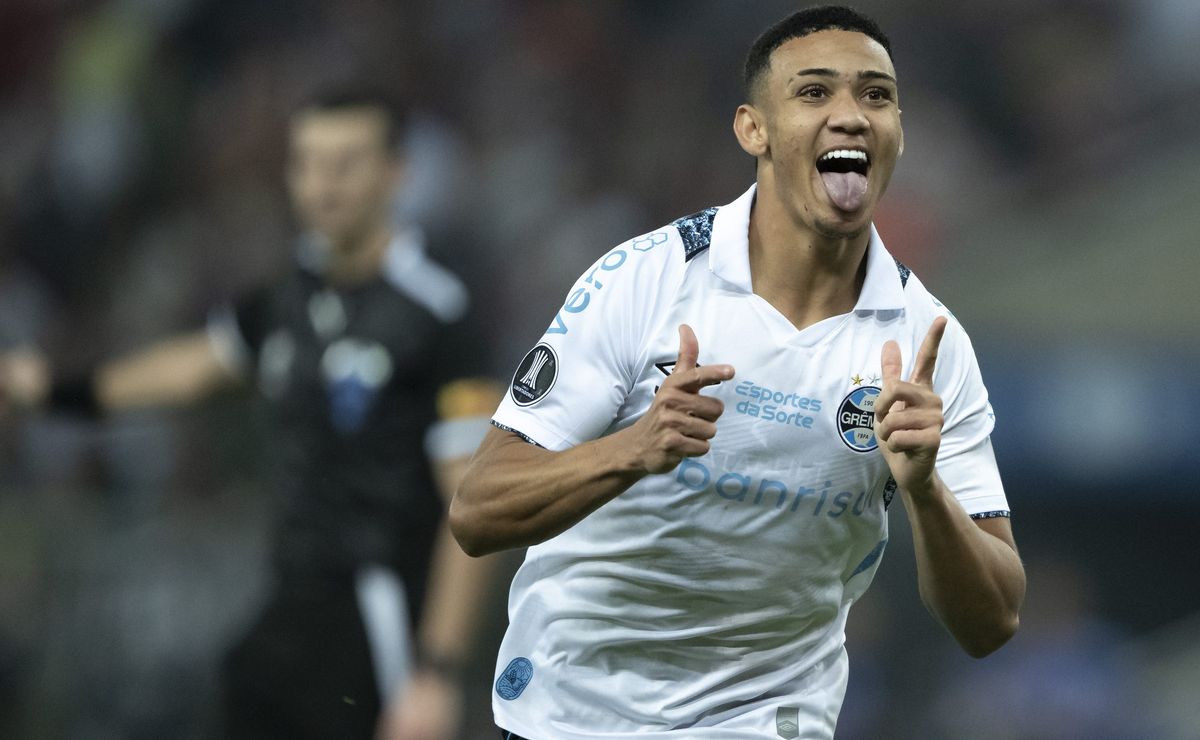 Gustavo Nunes vê negociação esfriar, Corinthians trata negócio como complicado e deve desistir do atacante