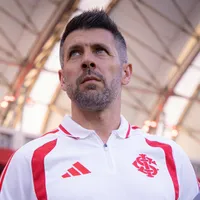 Pezzolano revela como vai escalar titulares no GreNal 449