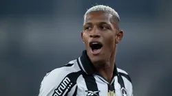 RJ - RIO DE JANEIRO - 30/08/2025 - BRASILEIRO A 2025, BOTAFOGO X BRAGANTINO - Danilo jogador do Botafogo comemora seu gol durante partida contra o Bragantino no estadio Engenhao pelo campeonato Brasileiro A 2025. Foto: Jorge Rodrigues/AGIF
