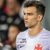 Léo Jardim reconhece superioridade do Flamengo no clássico