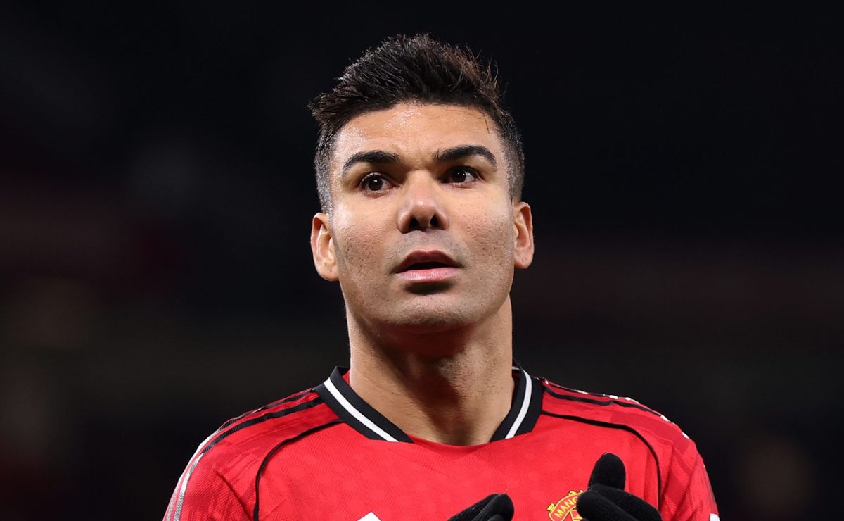 Casemiro anuncia saída do Manchester United e busca uma nova equipe para a sequência de 2026