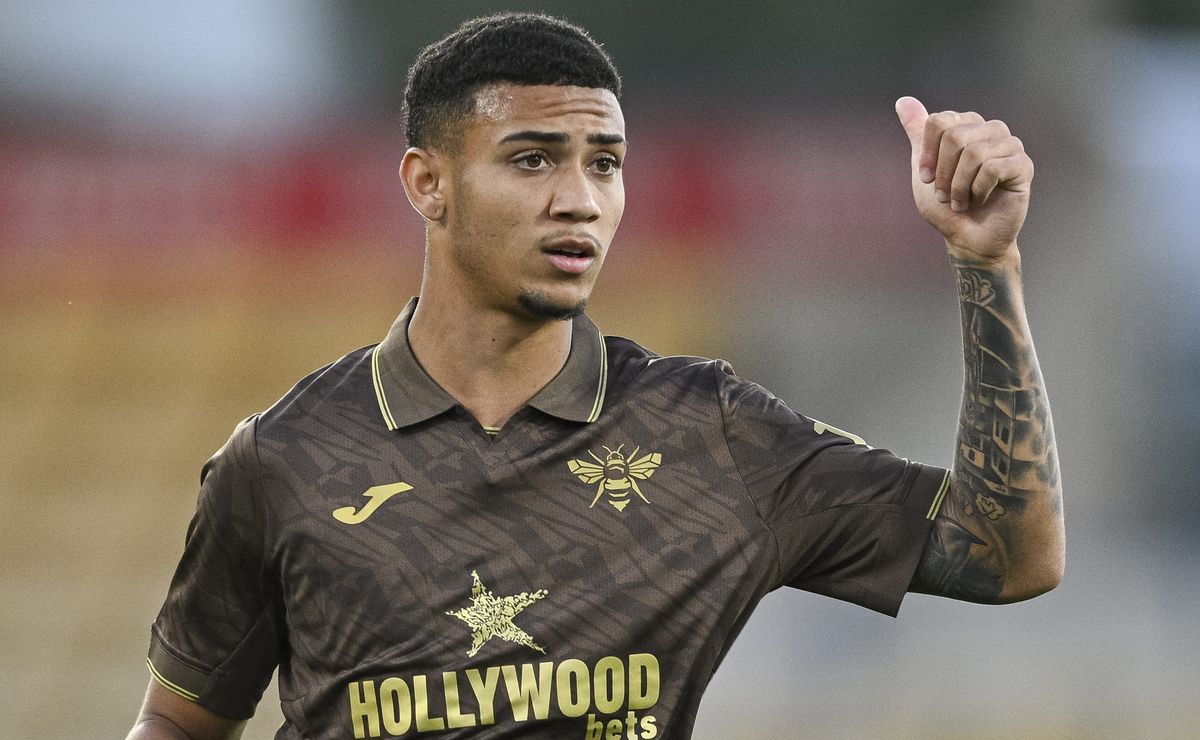 Gustavo Nunes, alvo do Corinthians, assina contrato por empréstimo e é anunciado pelo Swansea City