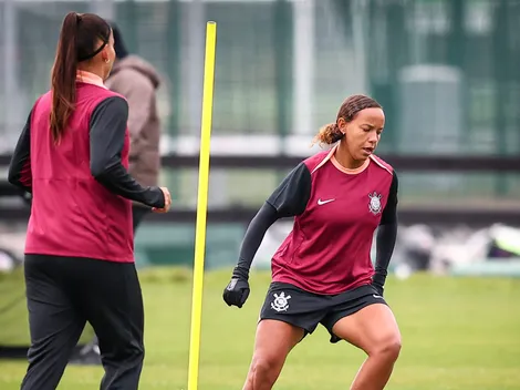 Time feminino do Corinthians treina em Londres pela primeira vez