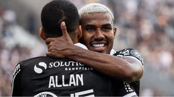 Cuiabano fez sua trajetória de destaque no Brasil pelo Botafogo e interessa agora ao Cruzeiro