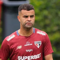 Empréstimo de Alisson deve ser assinado amanhã, diz jornalista