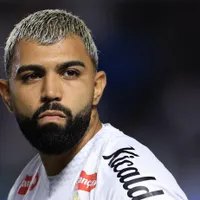 Gabigol tem gol anulado no clássico contra o Corinthians