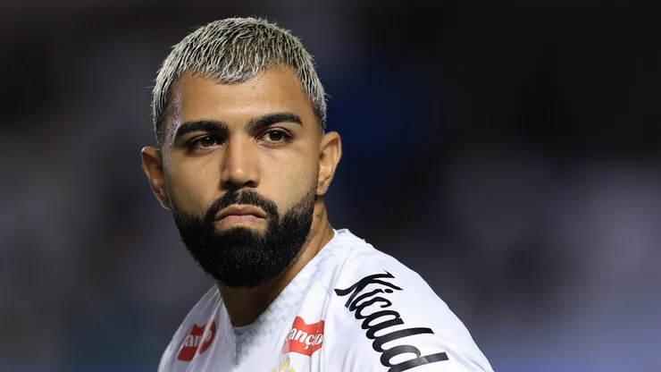 Gabigol em ação com a camisa do Santos em 2026.