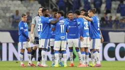 Jogadores do Cruzeiro durante entrada em campo para partida contra o Democrata no estadio Mineirao pelo campeonato Mineiro 2026. Foto: Gilson Lobo/AGIF