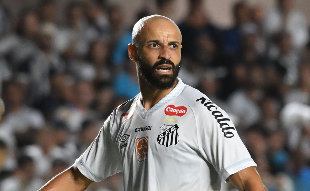 Thaciano falha feio em bicicleta e vira ‘deboche’ no banco do Corinthians em empate do Santos
