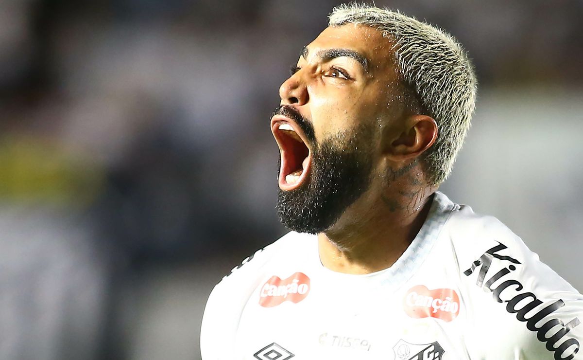 Gabigol explica gol marcado contra o Corinthians e detona bola do Campeonato Paulista: “Horrível”