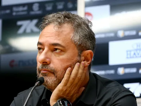 Mattos bate-boca com jornalista durante coletiva do Santos