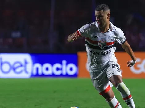 Corinthians avança por Alisson