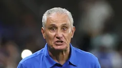 Tite durante partida da Raposa em 2026