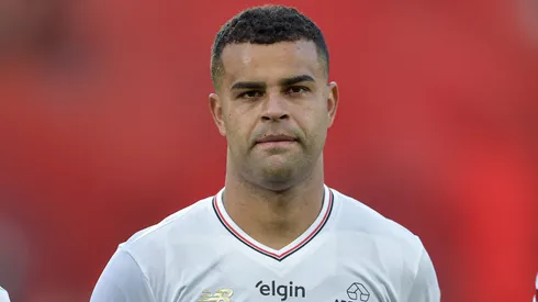 Alisson está prestes a ser anunciado no Corinthians – Foto: Thiago Ribeiro/AGIF