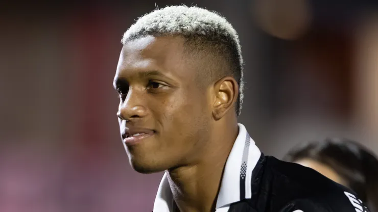 Danilo foi procurado pelo Palmeiras.