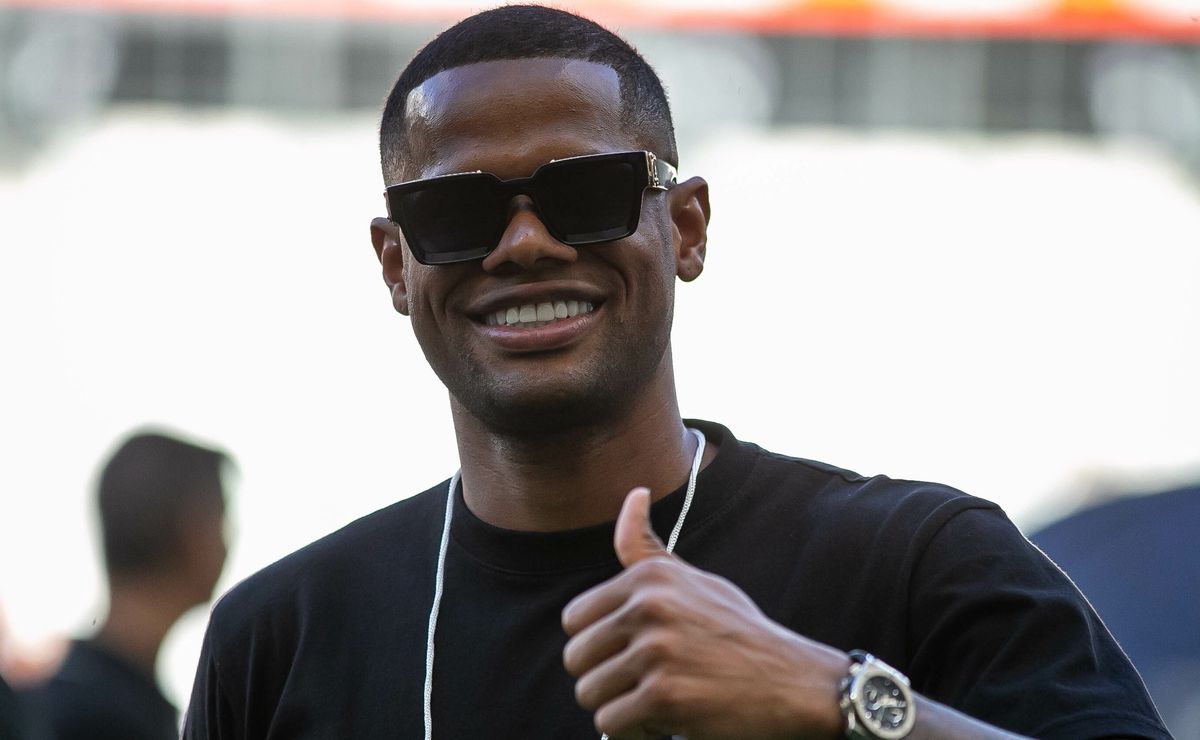 Atlético-MG aguarda proposta oficial por empréstimo após aprovação sobre Júnior Santos no Corinthians