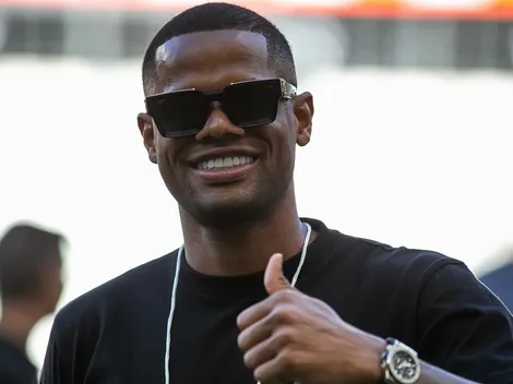 Atlético-MG aguarda oferta do Corinthians por Júnior Santos