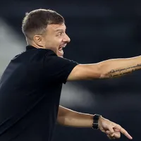 Anselmi não se cala e defende Arthur Cabral no Botafogo