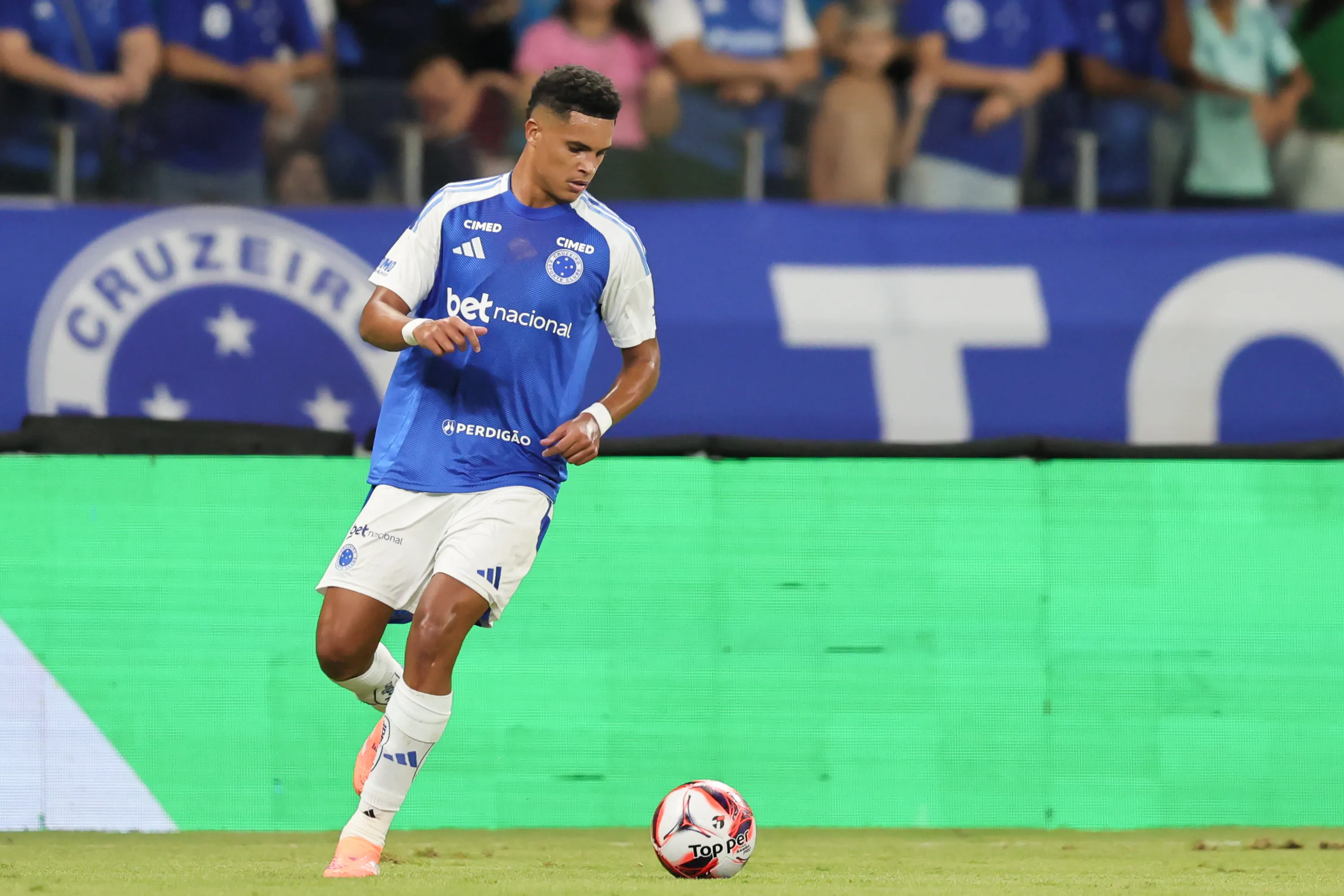 Kauã Prates segue na mira do clube alemão. Foto: Gilson Lobo/AGIF