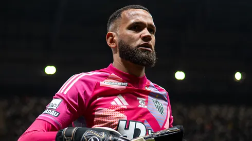 Goleiro deu a sua opinião – Foto: Alessandra Torres/AGIF.