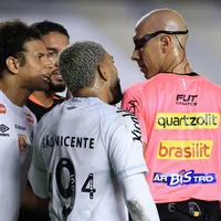 FPF afasta árbitro de Santos x Corinthians após polêmicas na Vila