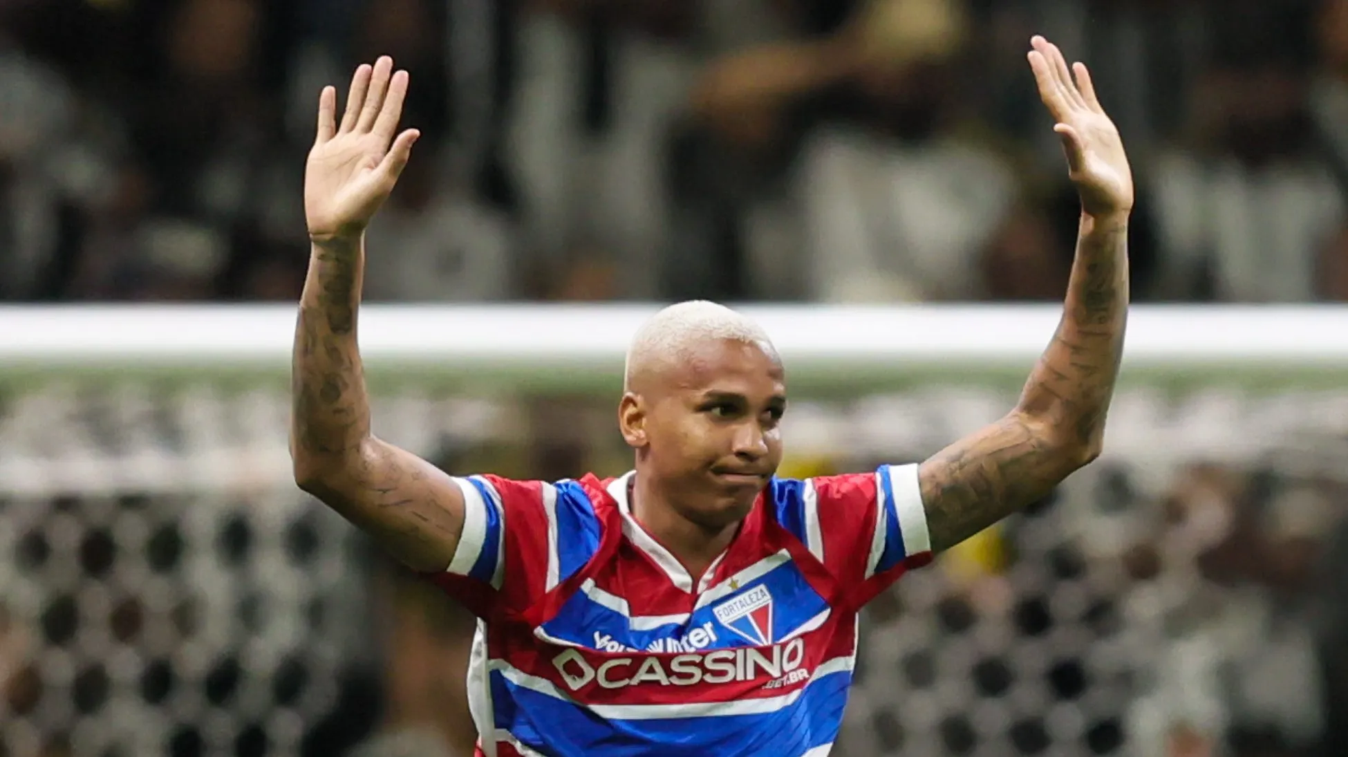 Deyverson. Foto: Gilson Lobo/AGIF