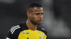 Junior Santos jogador do Atletico-MG durante aquecimento antes da partida contra o Botafogo no estadio Engenhao pelo campeonato Brasileiro A 2025. Foto: Thiago Ribeiro/AGIF