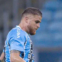 Cuellar quer ficar no Grêmio, mas diretoria procura interessados