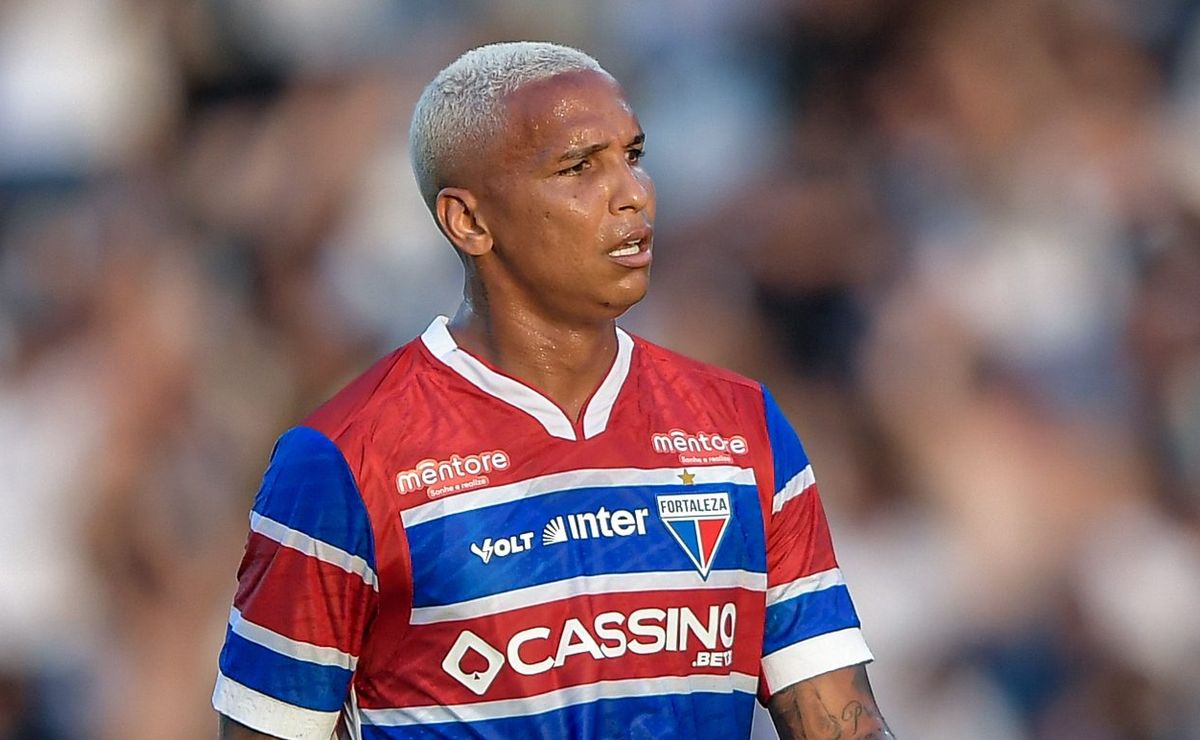 Deyverson, ídolo do Palmeiras, está a caminho do Vasco após rescindir contrato com o Fortaleza