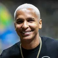 Vasco contata Deyverson, que pode chegar de graça