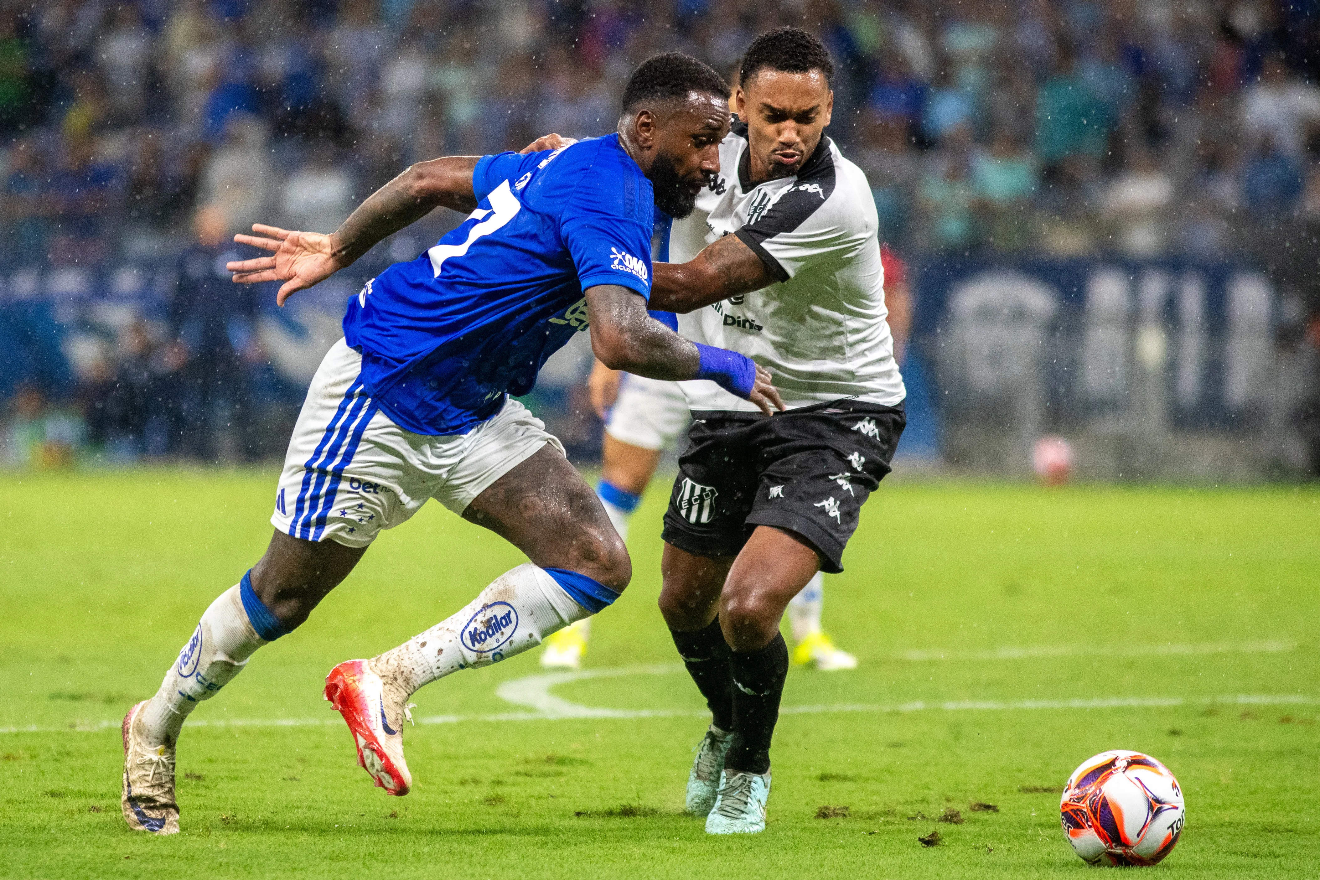 Gerson durante o 1° jogo da Raposa. Foto: Fernando Moreno/AGIF