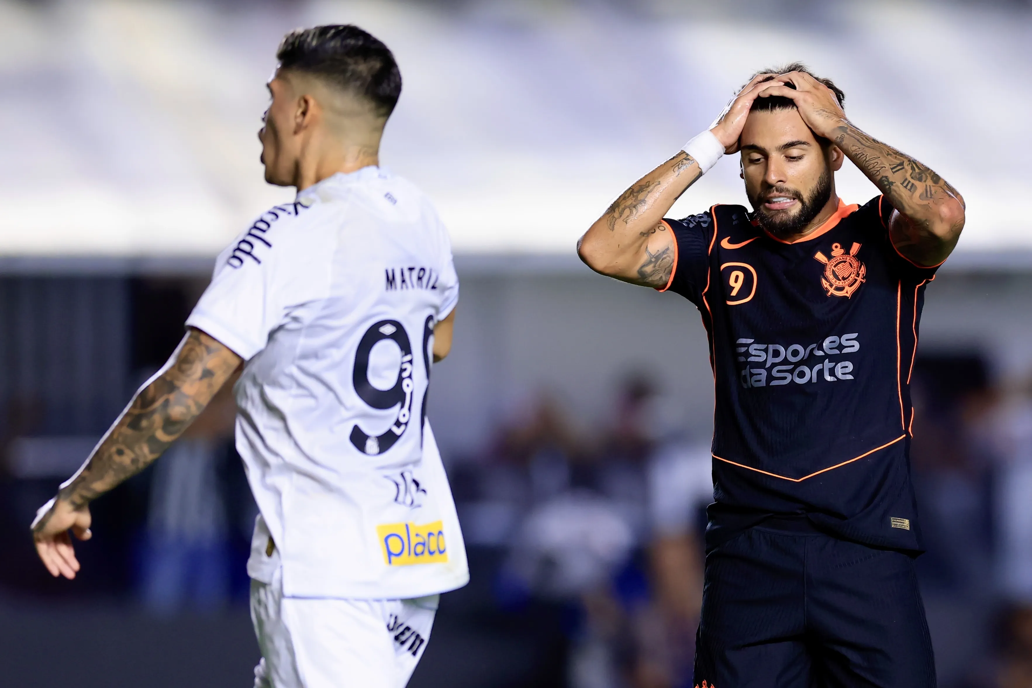 Yuri Alberto lamenta após perder pênalti pelo Corinthians. Foto: Marcello Zambrana/AGIF