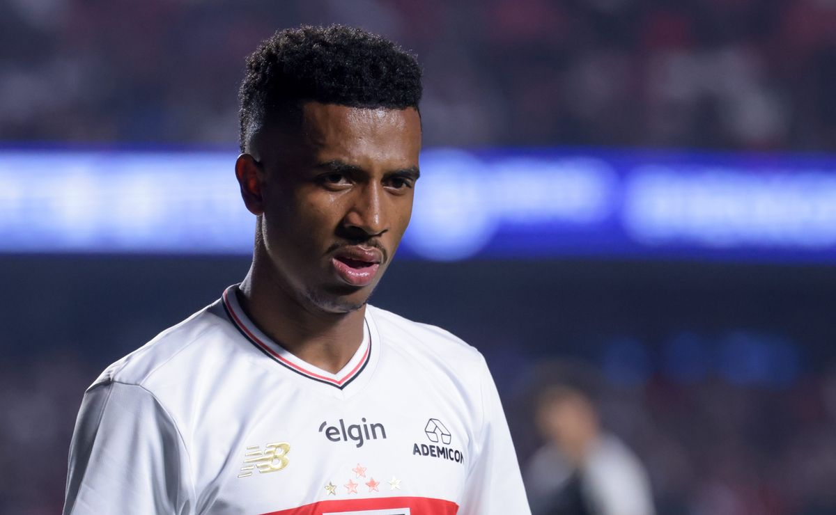 Plano para assinar com Marcos Antônio continua ativo no Flamengo, mas há cautela para fechar acordo