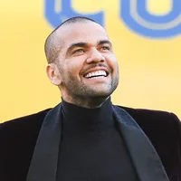 Daniel Alves vai jogar no Sporting Clube de São João de Ver