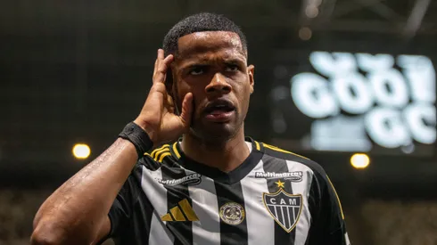 Corinthians queria empréstimo de Júnior Santos com Atlético-MG se comprometendo em pagar 50% dos seus salários