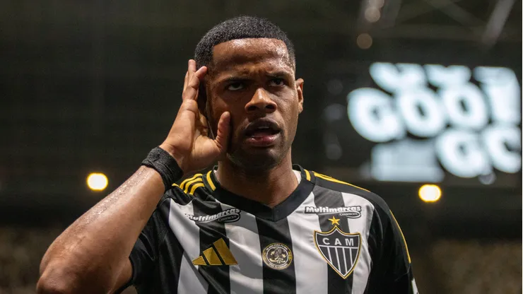Corinthians queria empréstimo de Júnior Santos com Atlético-MG se comprometendo em pagar 50% dos seus salários