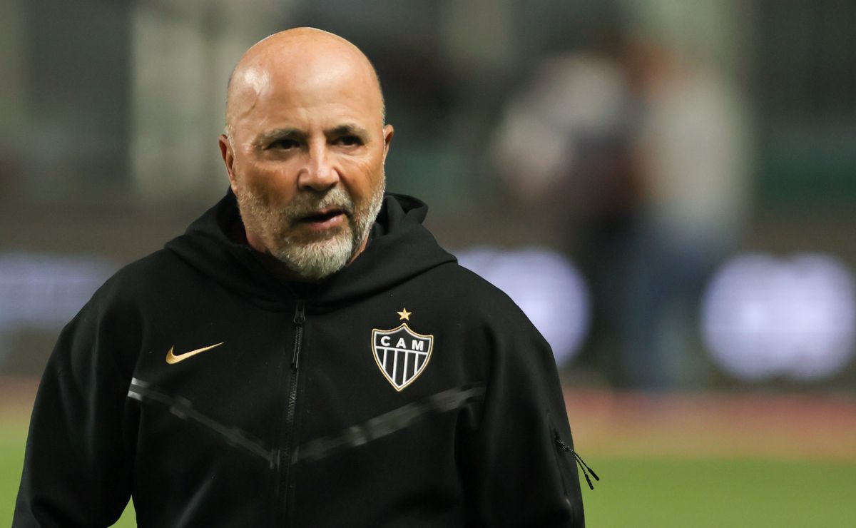 Atlético-MG tem Vitor Hugo fora de treino, será reavaliado e vira dúvida contra o Cruzeiro