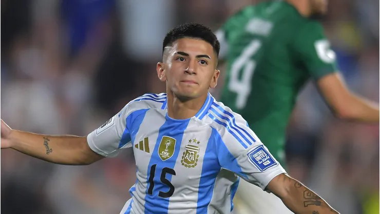 Almada durante partida contra a Bolívia. Foto: Marcelo Endelli/Getty Images
