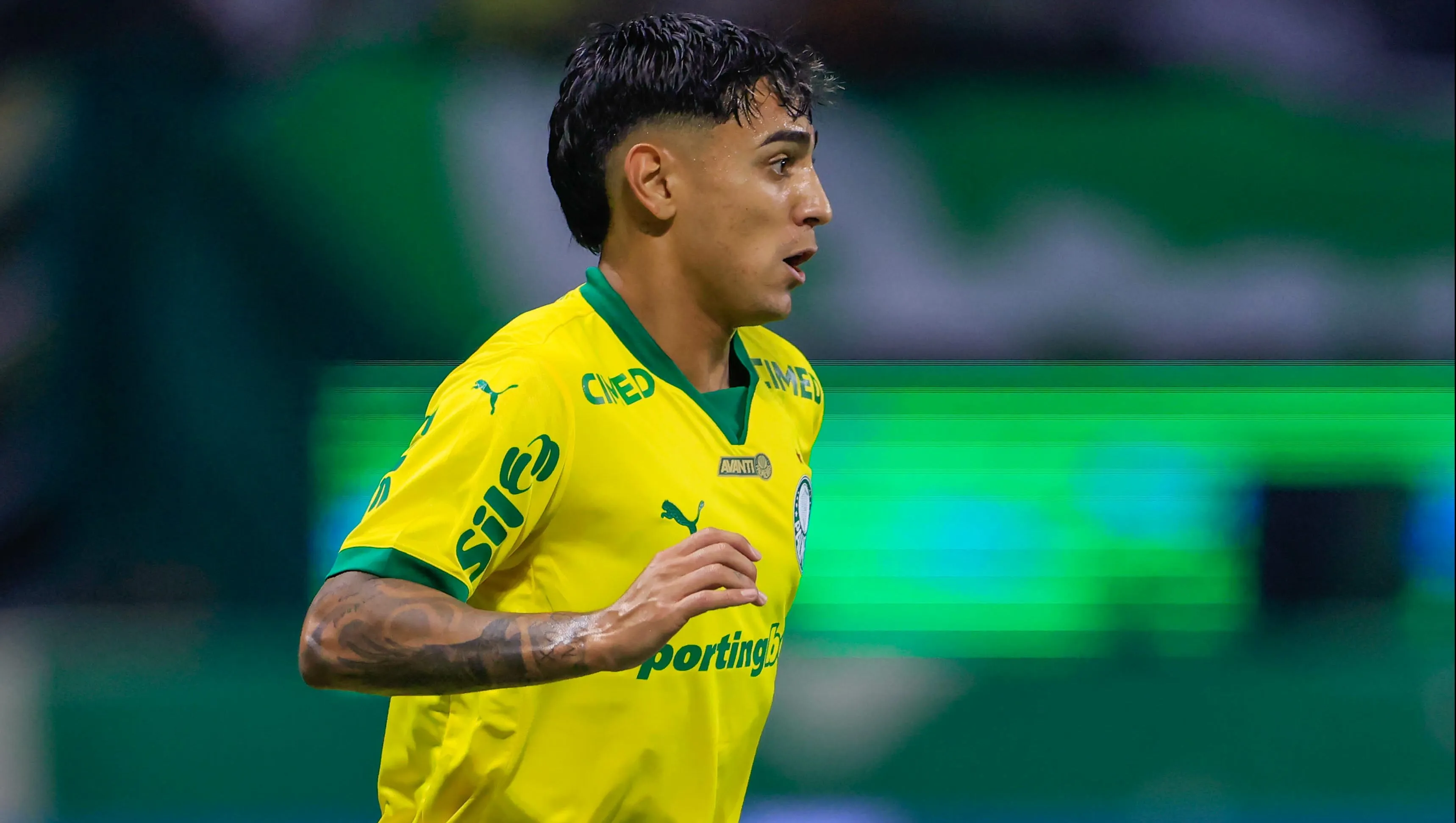 SP – SAO PAULO – 22/11/2025 – BRASILEIRO A 2025, PALMEIRAS X FLUMINENSE – Facundo Torres  jogador do Palmeiras durante partida contra o Fluminense no estadio Arena Allianz Parque pelo campeonato Brasileiro A 2025. Foto: Marcello Zambrana/AGIF