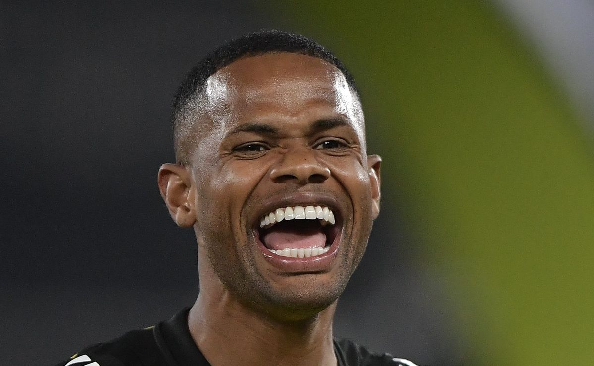 Júnior Santos contratado pelo Corinthians não deve rolar e Dorival Júnior tem papel crucial no negócio