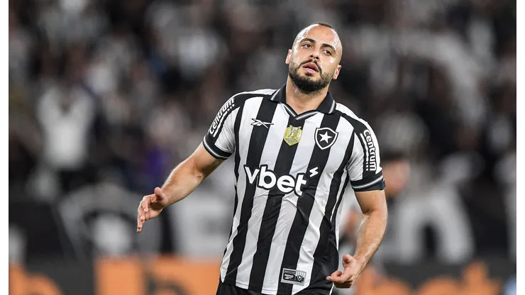 Arthur Cabral é a esperança do Botafogo contra o Bangu - Foto: Thiago Ribeiro/AGIF