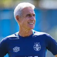 Luís Castro faz mistério para o Gre-Nal 449 e escalação pode mudar