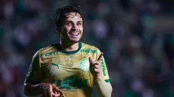 RS - CAXIAS DO SUL - 20/10/2024 - BRASILEIRO A 2024, JUVENTUDE X PALMEIRAS - Raphael Veiga jogador do Palmeiras comemora seu gol durante partida contra o Juventude no estadio Alfredo Jaconi pelo campeonato Brasileiro A 2024. Foto: Luiz Erbes/AGIF