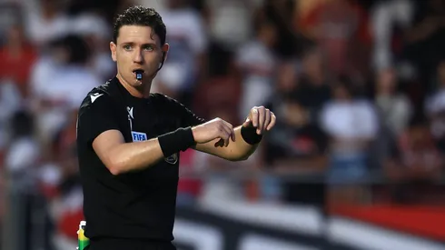SP – SAO PAULO – 05/10/2025 – BRASILEIRO A 2025, SAO PAULO X PALMEIRAS – O arbitro Ramon Abatti Abel durante partida entre Sao Paulo e Palmeiras no estadio Morumbi pelo campeonato Brasileiro A 2025. Foto: Marcello Zambrana/AGIF
