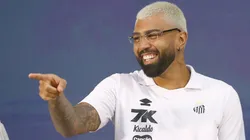 Gabigol encerra crise histórica da camisa 9 e muda cenário ofensivo do Santos - Mauricio De SouzaAGIF