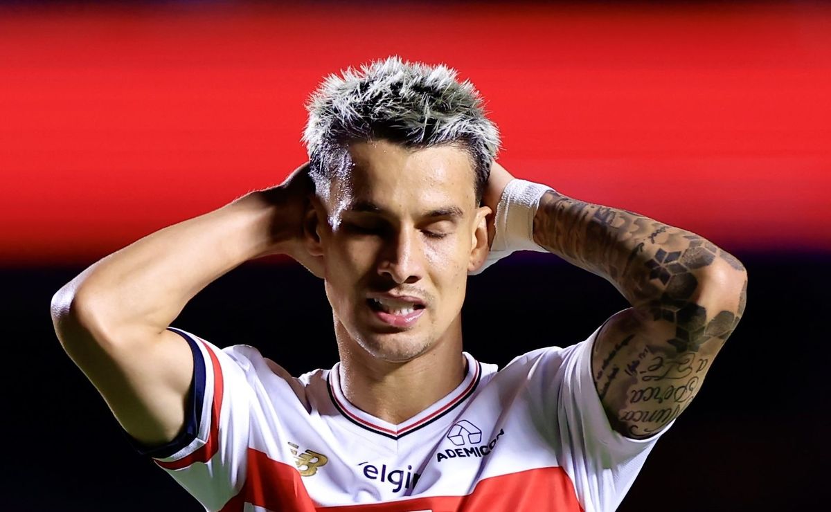 Torcida do São Paulo critica escalação de Crespo com Ferreirinha e Tapia antes de Palmeiras x SPFC